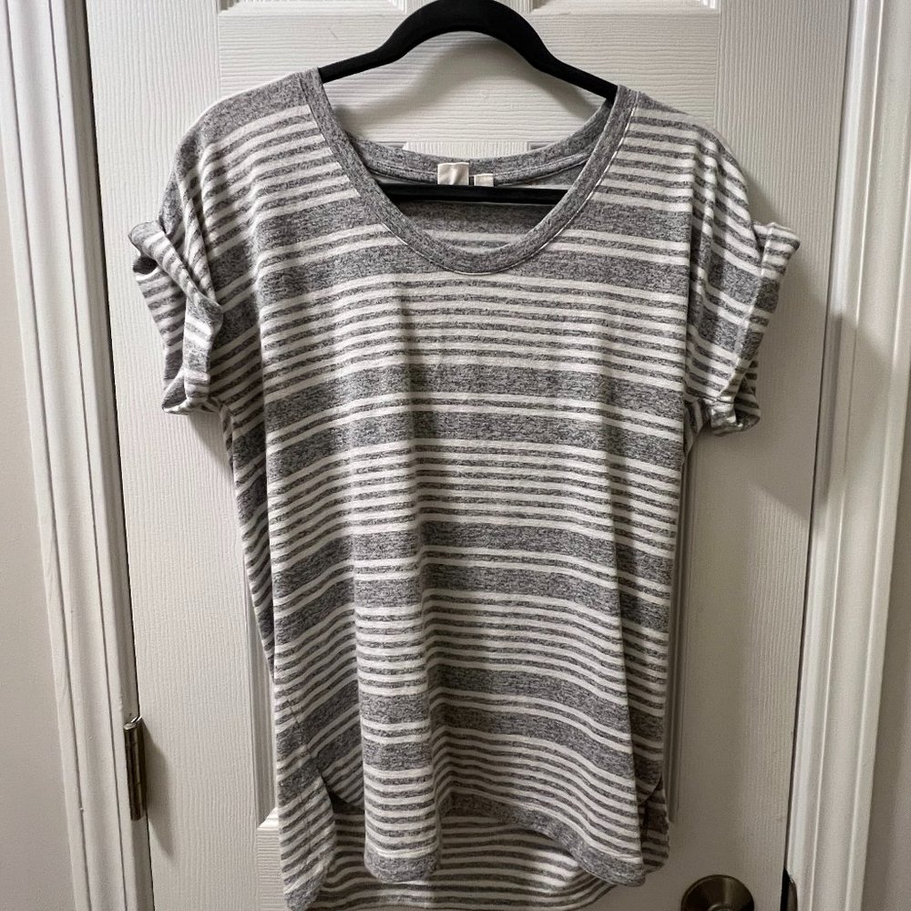 GAP Women's Grey and White Stripe T-Shirt Top, Size S